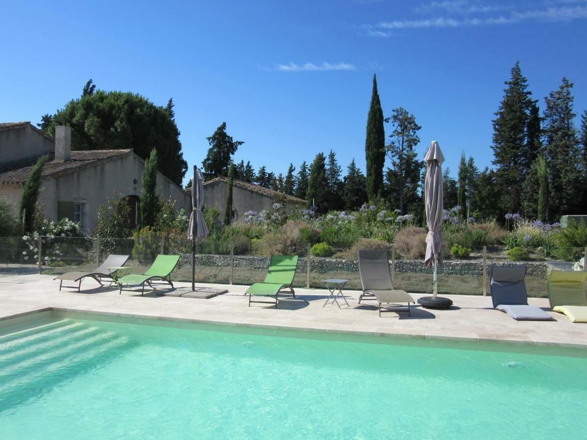 Gite Les Courlis Saint-Étienne-du-Grès エクステリア 写真